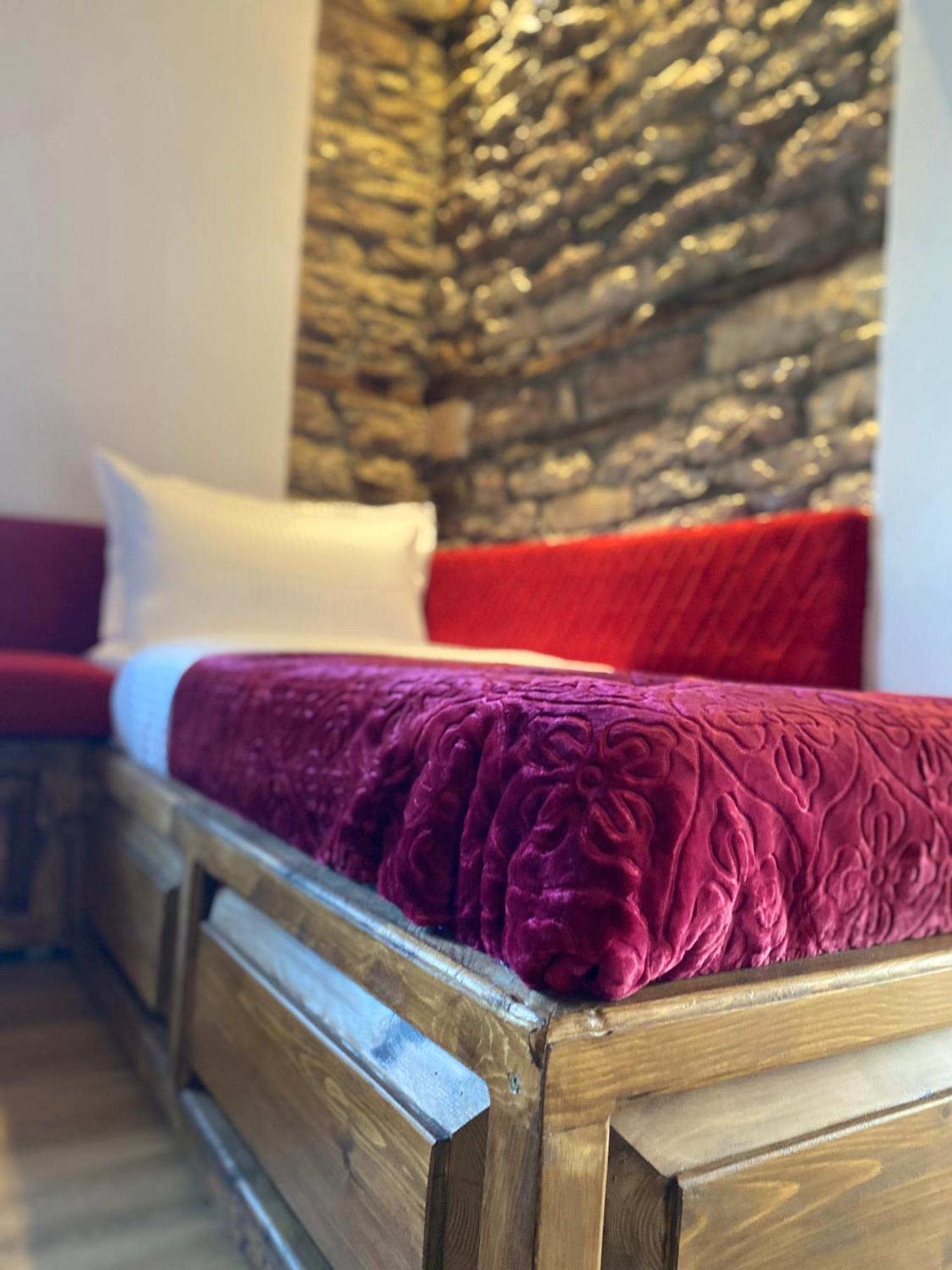 Doda * Gjirokastër